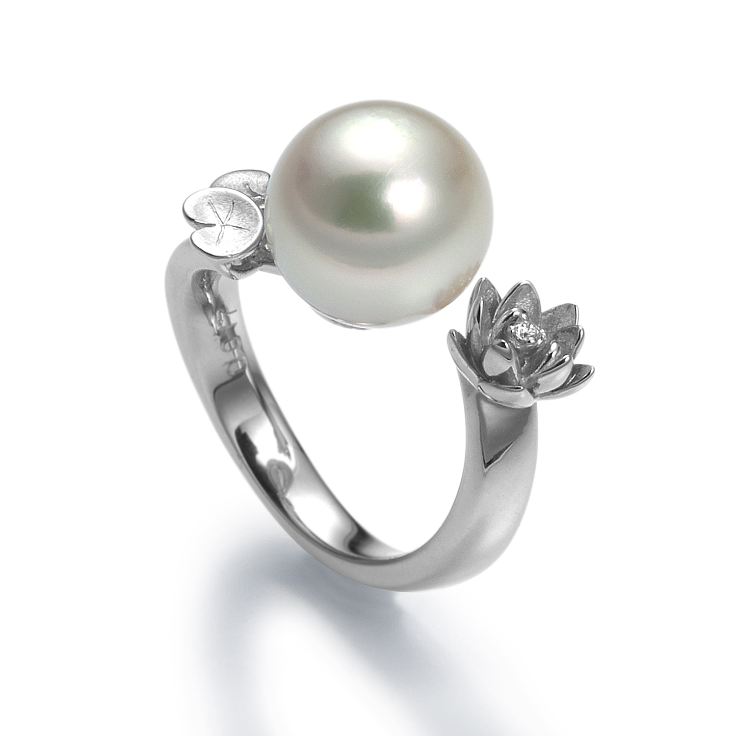 蓮の花と真珠リング／Lotus flower pearl ring